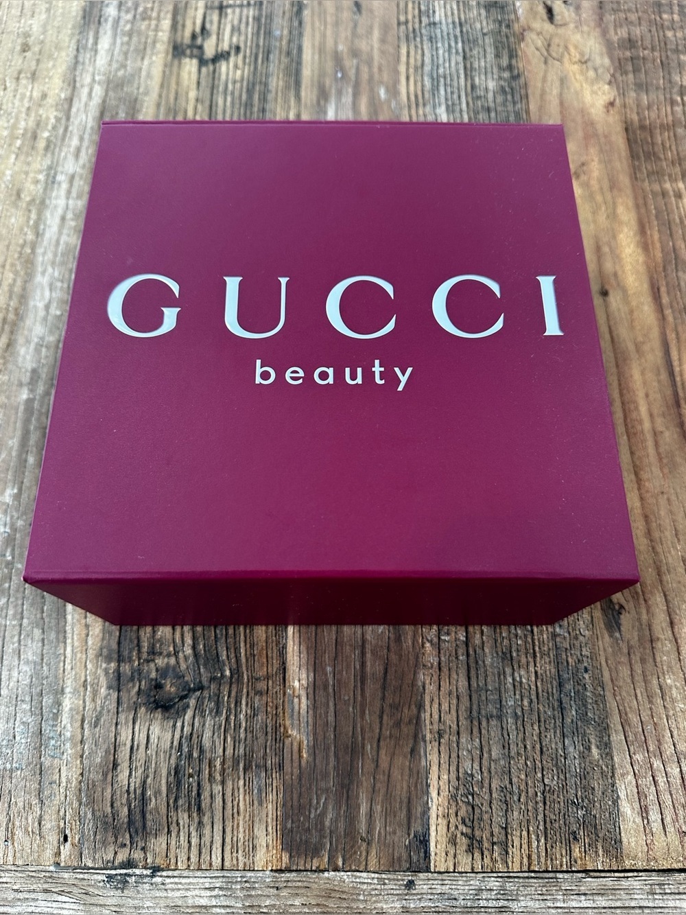 Gucci Beauty Box - Berry Red Presentation Case